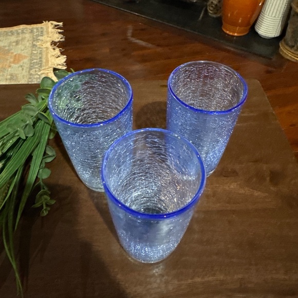 (3) Light Blue Crackle Glass Tumblers, Drinking Glasses. - Picture 2 of 3